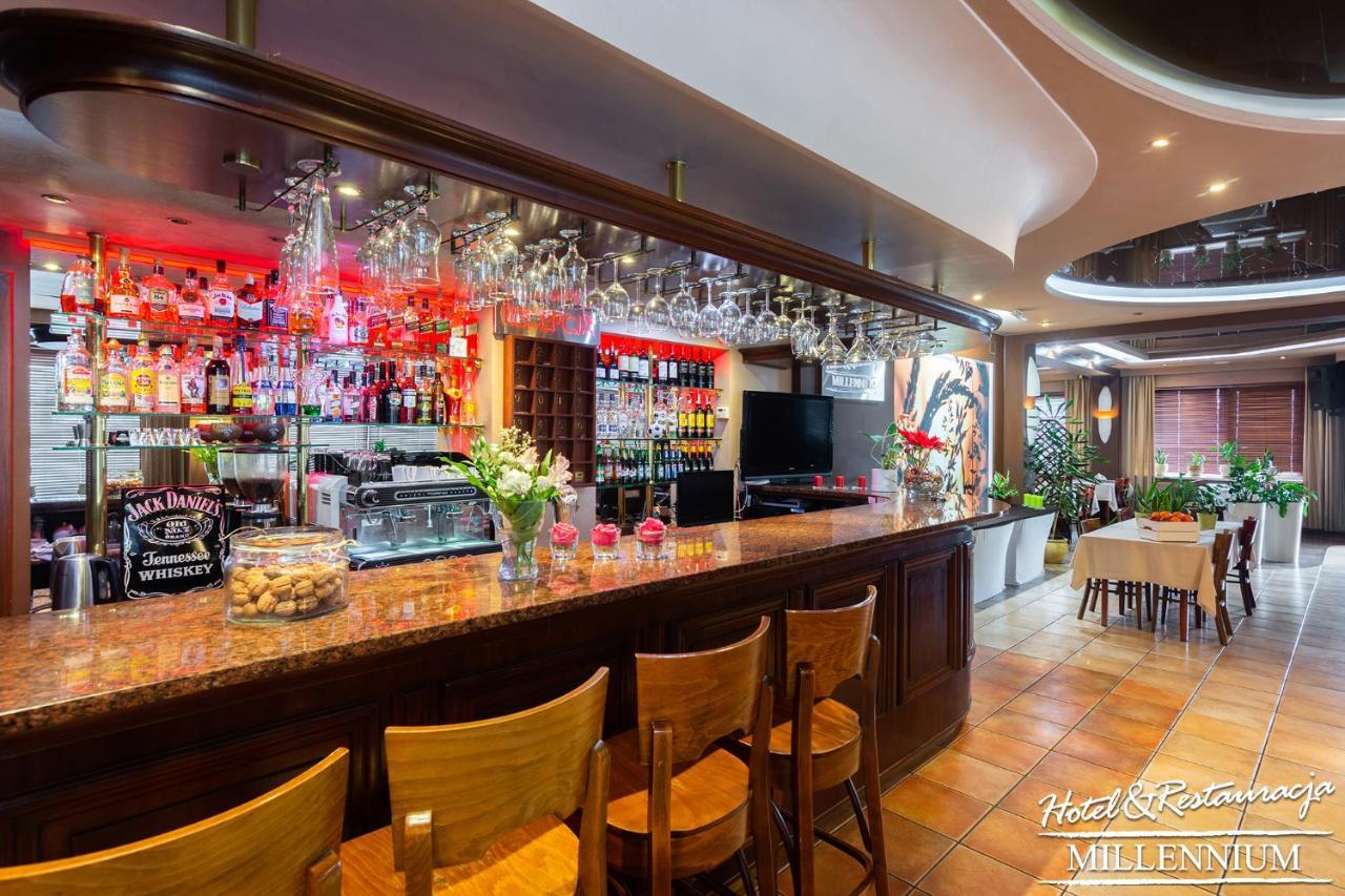 Hotel Millennium Пшасныш Экстерьер фото