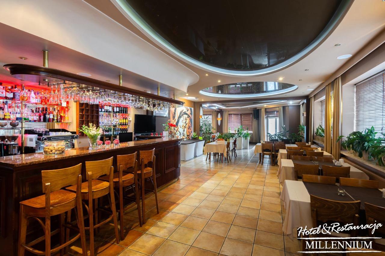 Hotel Millennium Пшасныш Экстерьер фото