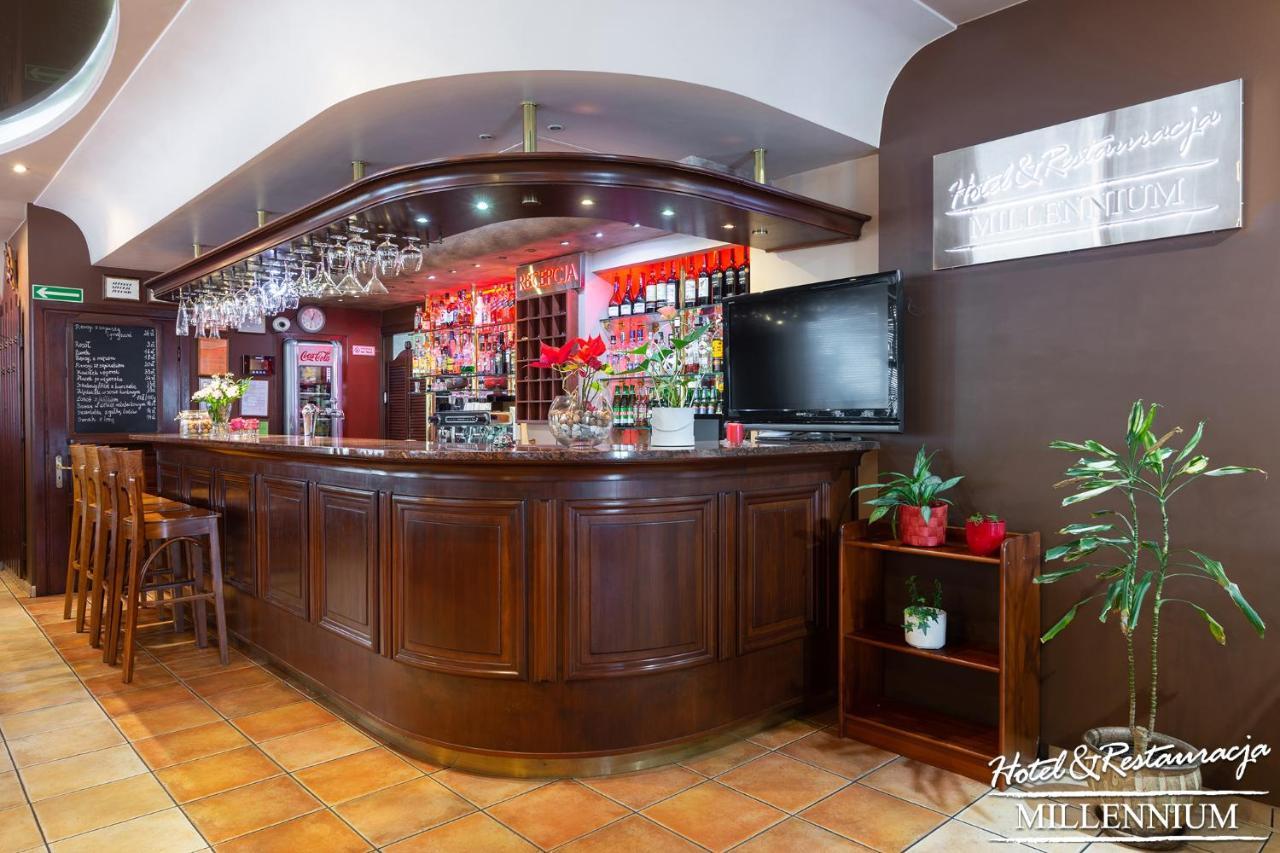 Hotel Millennium Пшасныш Экстерьер фото