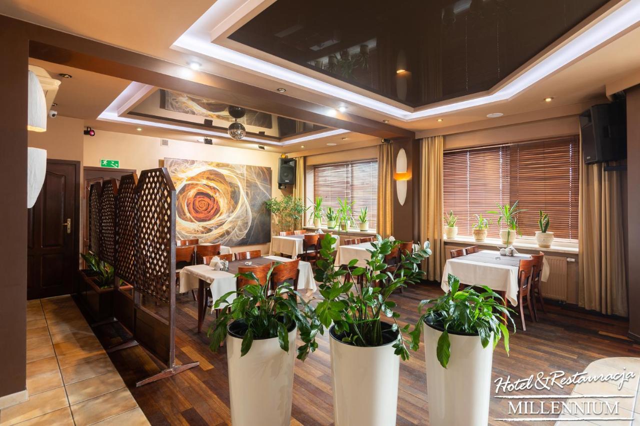 Hotel Millennium Пшасныш Экстерьер фото