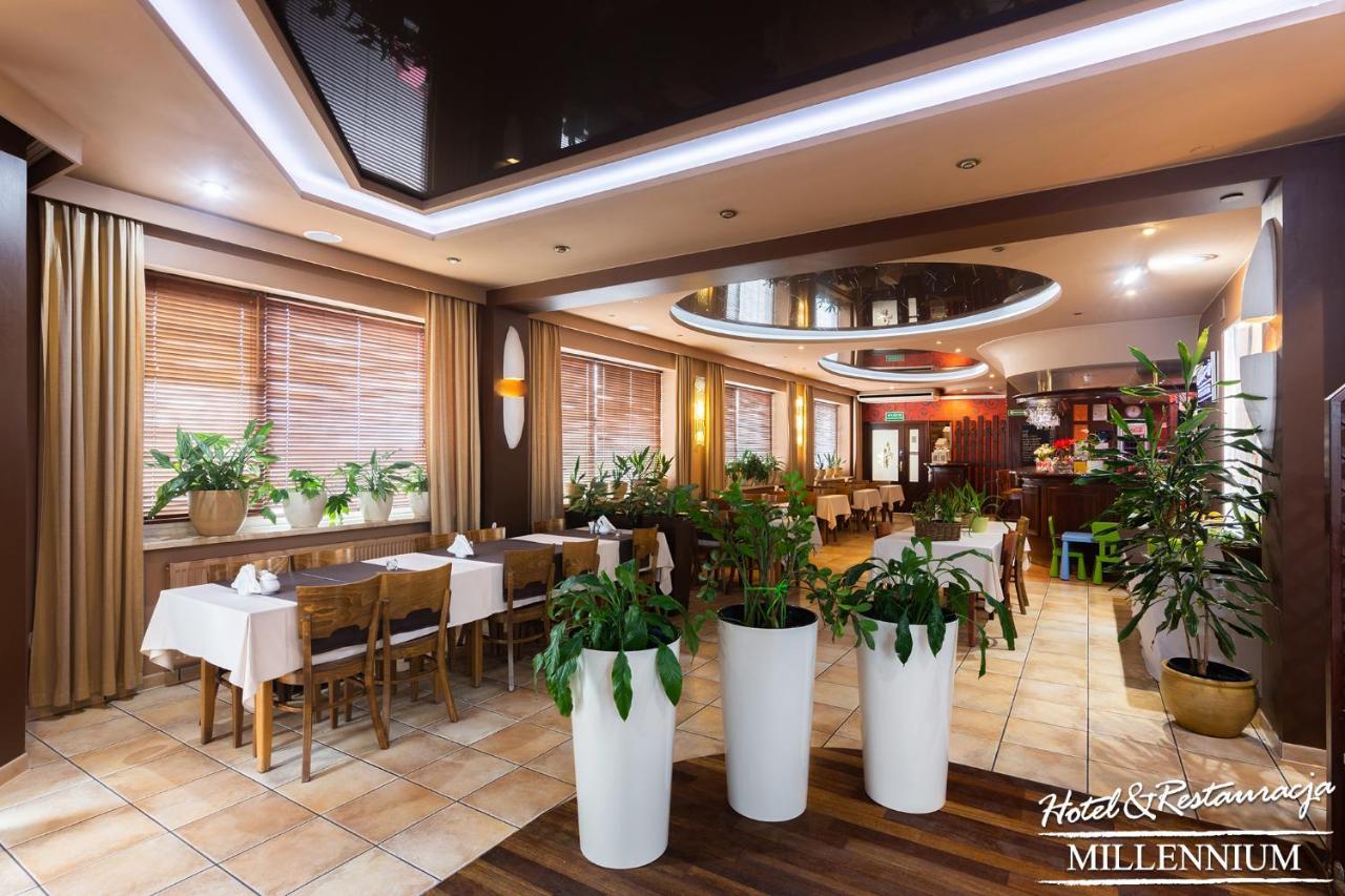 Hotel Millennium Пшасныш Экстерьер фото