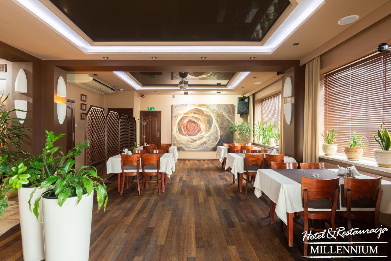 Hotel Millennium Пшасныш Экстерьер фото