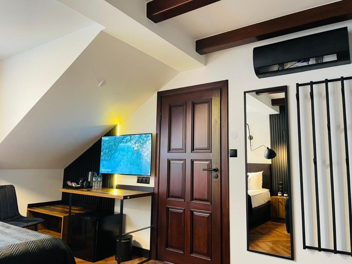 Hotel Millennium Пшасныш Экстерьер фото