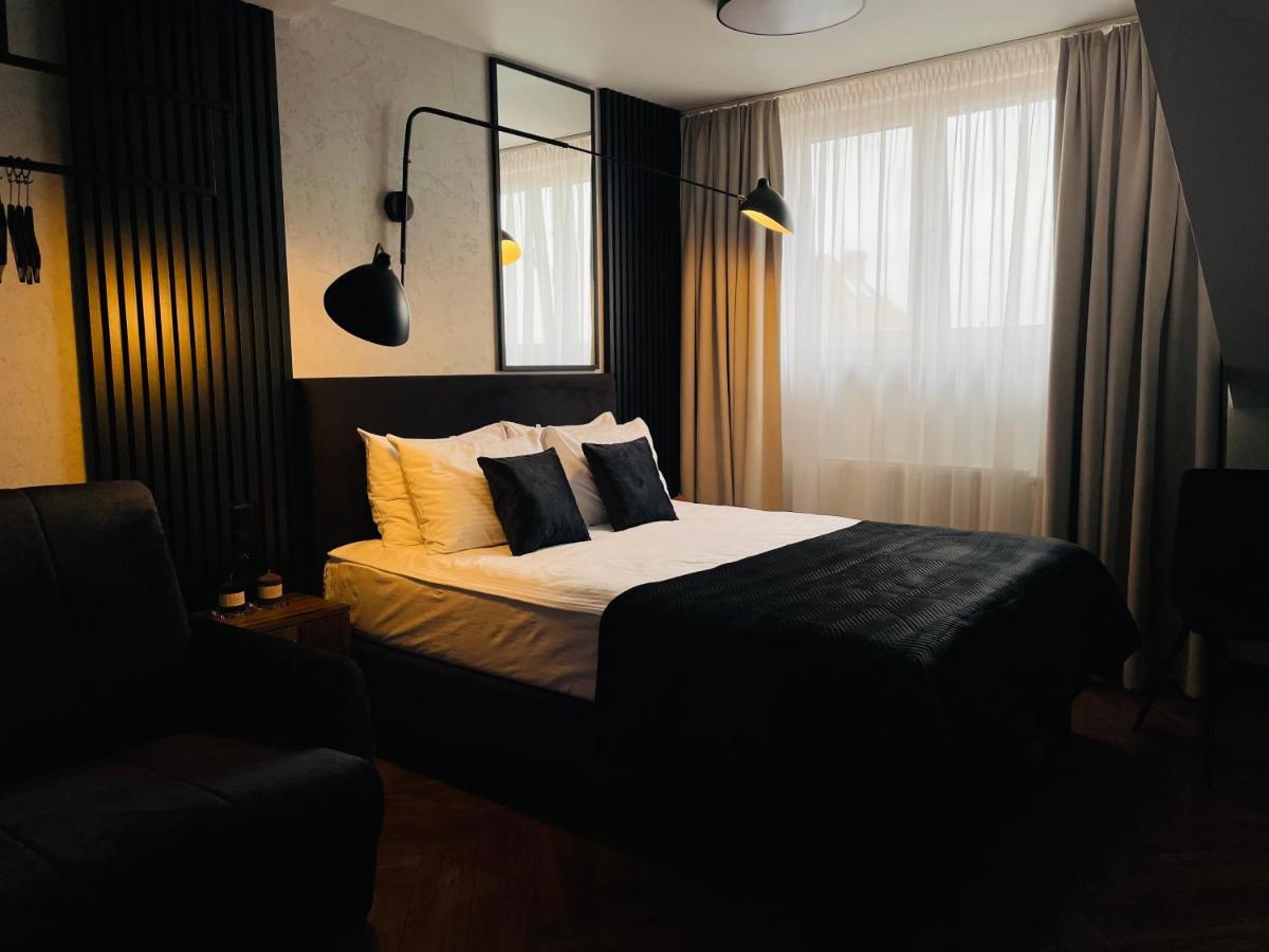 Hotel Millennium Пшасныш Экстерьер фото
