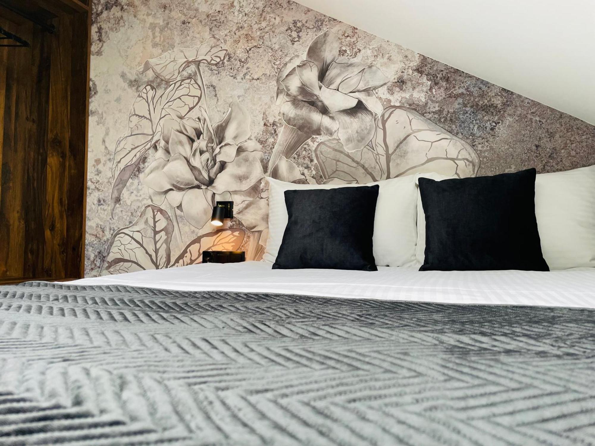 Hotel Millennium Пшасныш Экстерьер фото