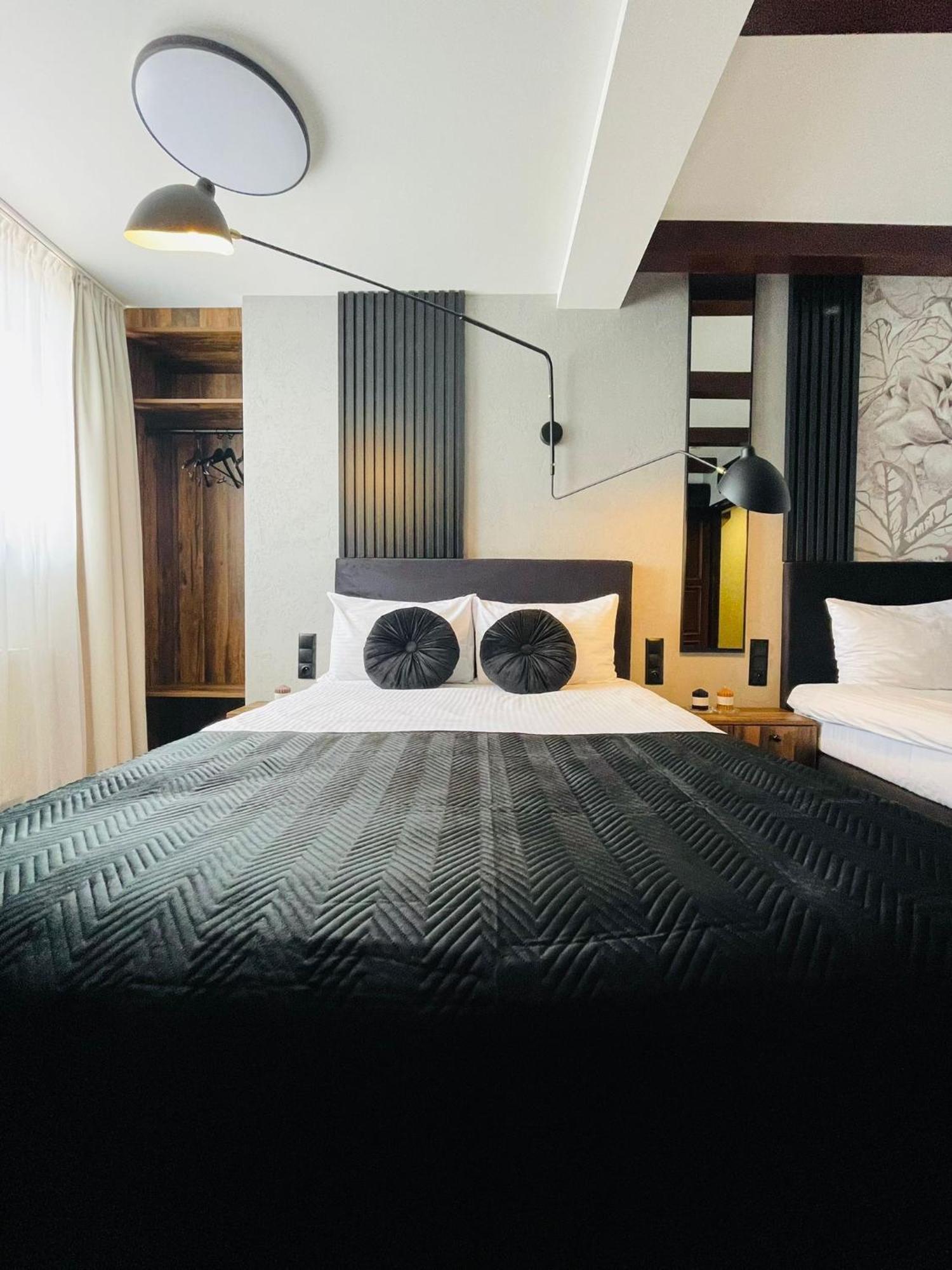 Hotel Millennium Пшасныш Экстерьер фото